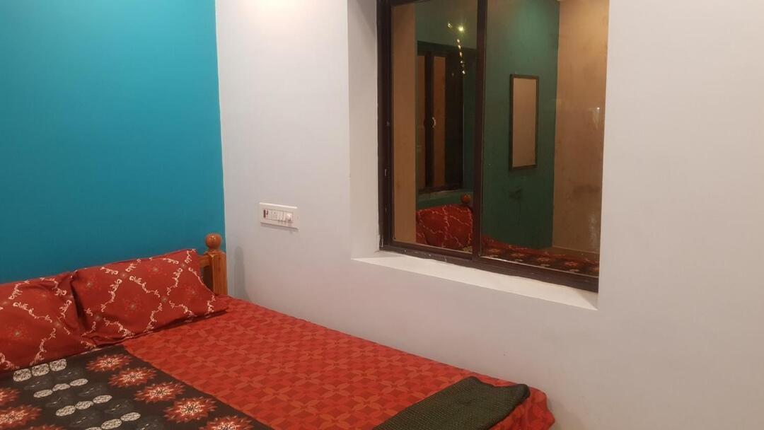 Jms Guest House Tirunallar Экстерьер фото